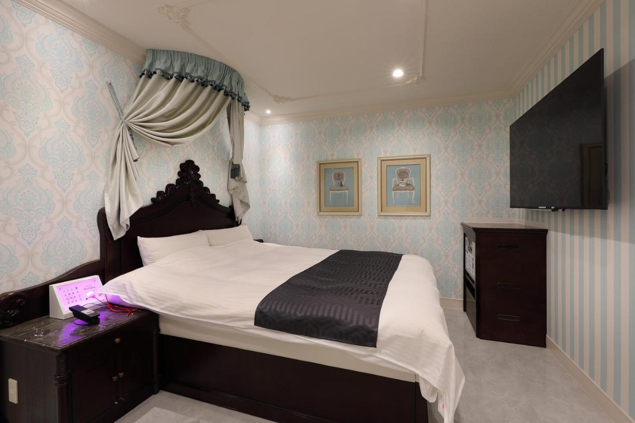 ホテルバースデー岐阜西店 Hotel Birthday Gifuwest (Adults Only) المظهر الخارجي الصورة