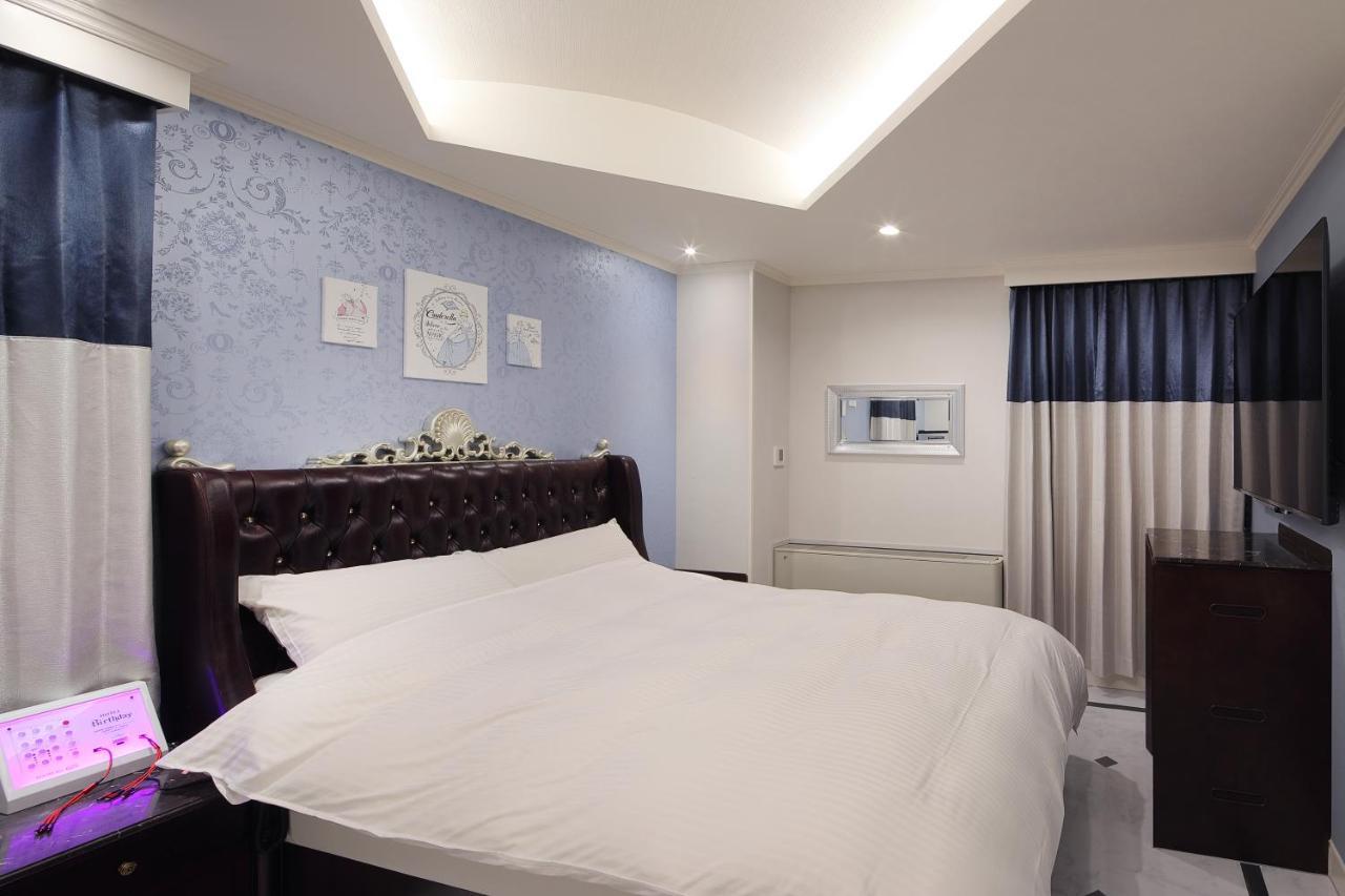 ホテルバースデー岐阜西店 Hotel Birthday Gifuwest (Adults Only) المظهر الخارجي الصورة