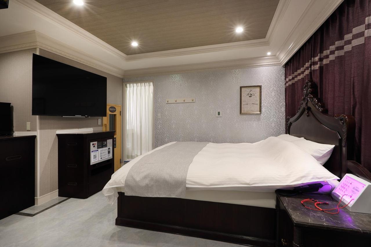 ホテルバースデー岐阜西店 Hotel Birthday Gifuwest (Adults Only) المظهر الخارجي الصورة