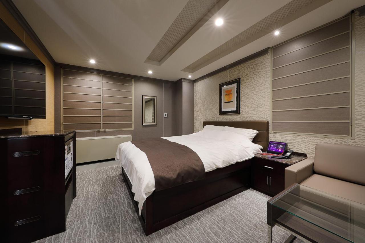 ホテルバースデー岐阜西店 Hotel Birthday Gifuwest (Adults Only) المظهر الخارجي الصورة