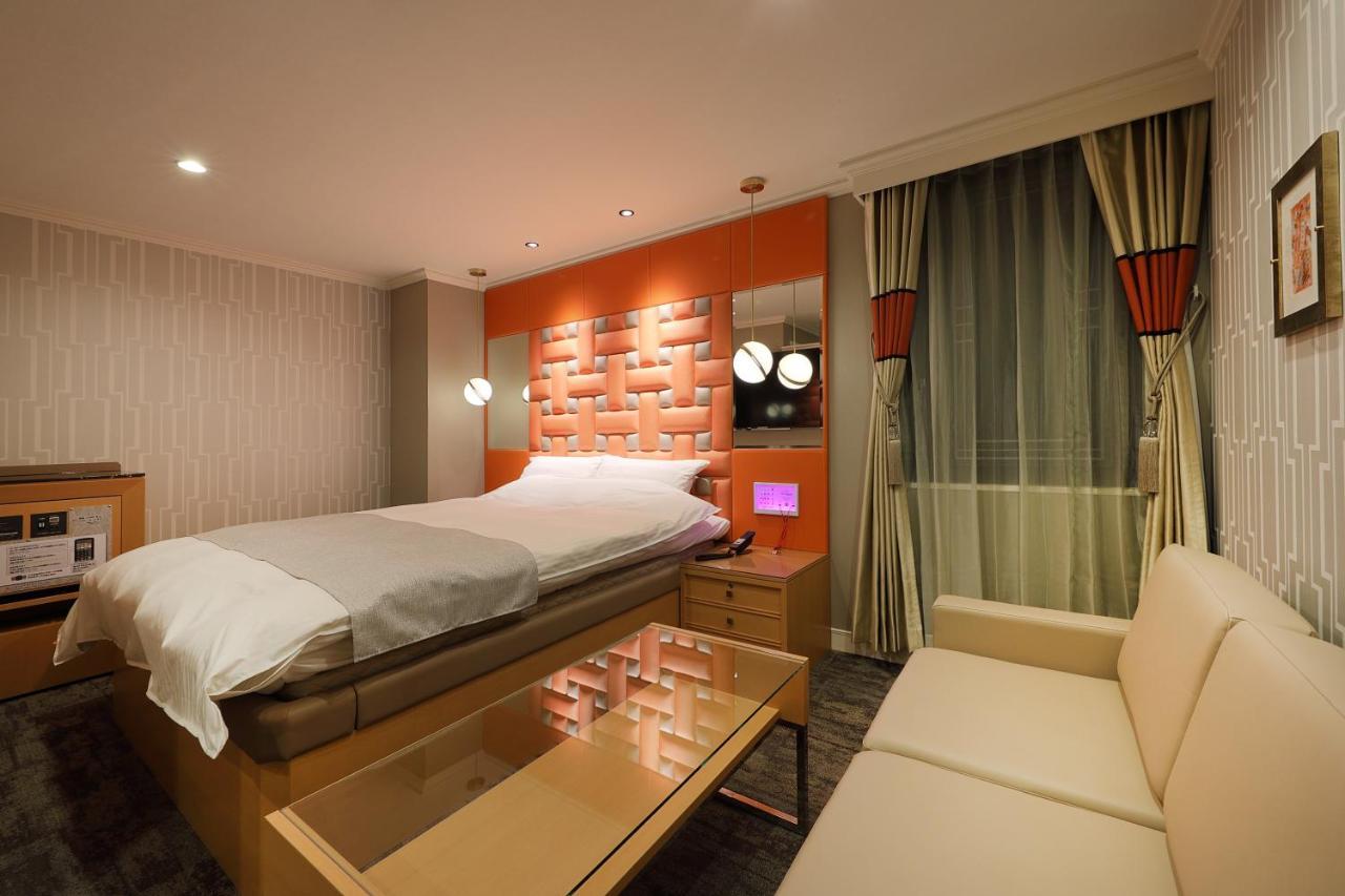 ホテルバースデー岐阜西店 Hotel Birthday Gifuwest (Adults Only) المظهر الخارجي الصورة